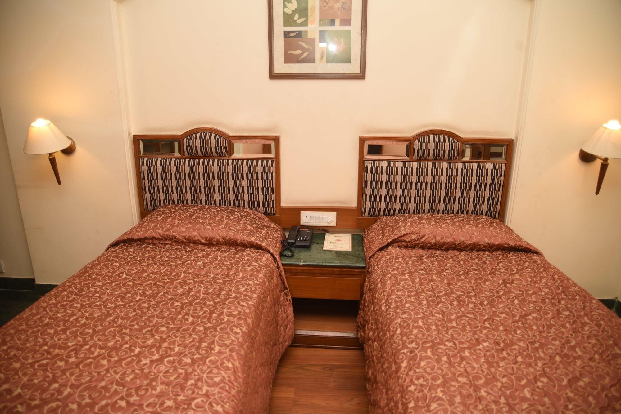 Hotel Maurya Бангалор Екстериор снимка